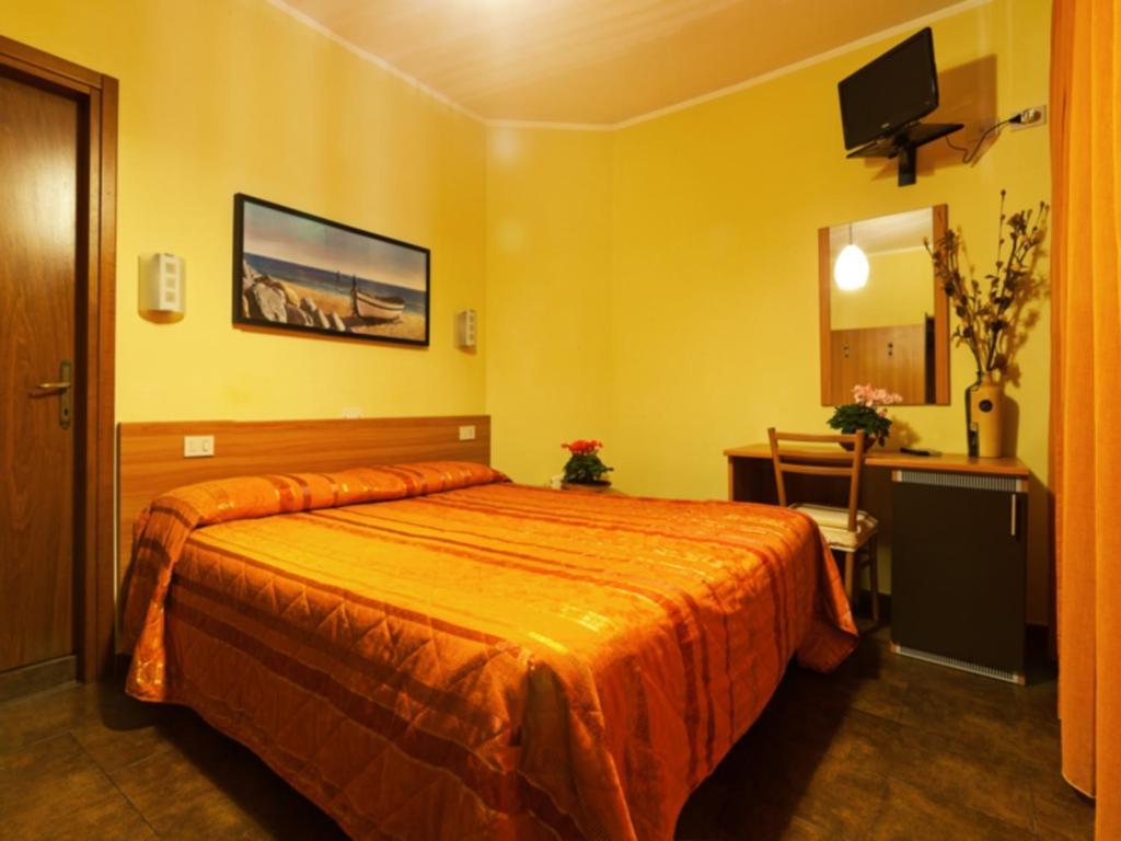 Hotel Il Cavaliere Nero Tirrenia Room photo