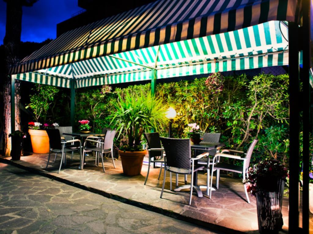 Hotel Il Cavaliere Nero Tirrenia Exterior photo